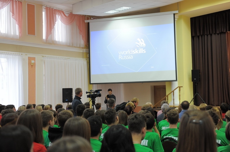 Профессионалы: молодые и настоящие