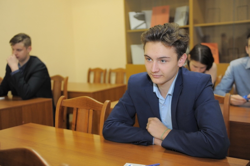 Школа тех, кто идёт впереди