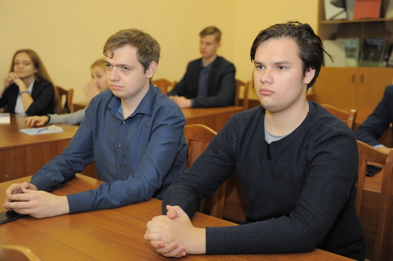 Школа тех, кто идёт впереди