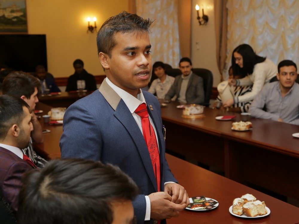 Чай с ароматом дружбы и взаимопонимания