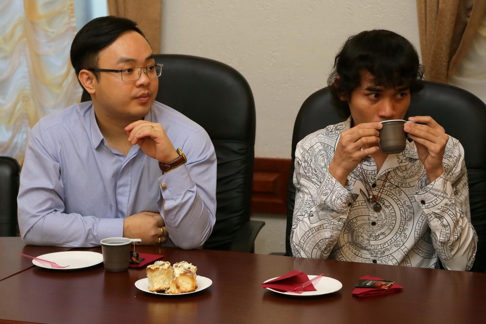 Чай с ароматом дружбы и взаимопонимания