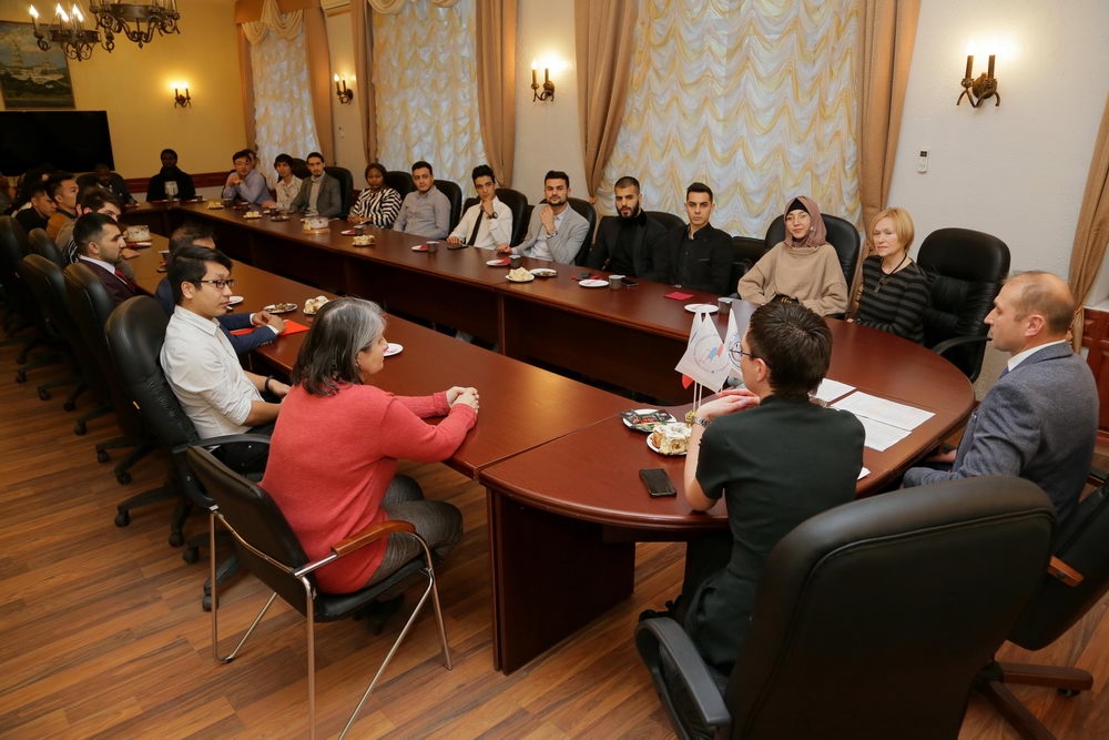 Чай с ароматом дружбы и взаимопонимания