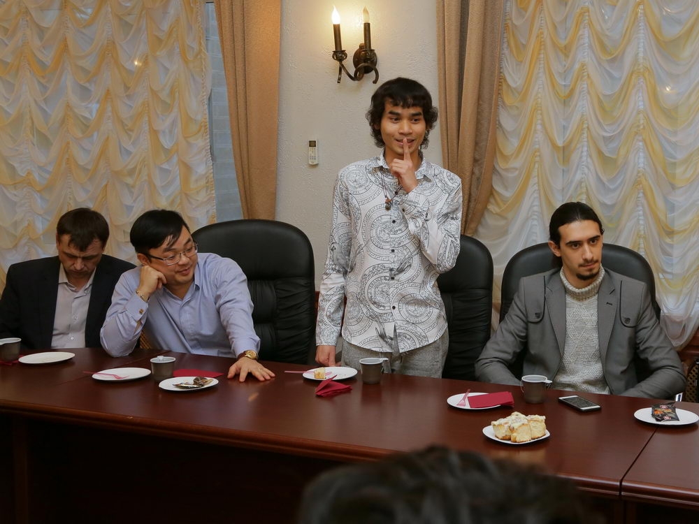 Чай с ароматом дружбы и взаимопонимания