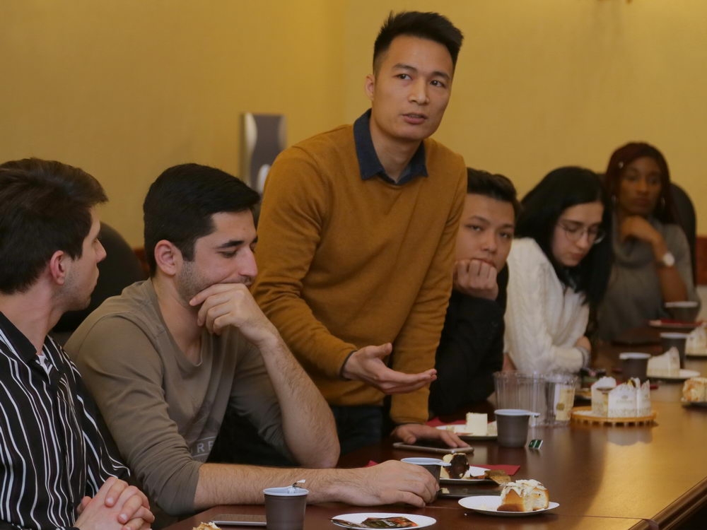 Чай с ароматом дружбы и взаимопонимания