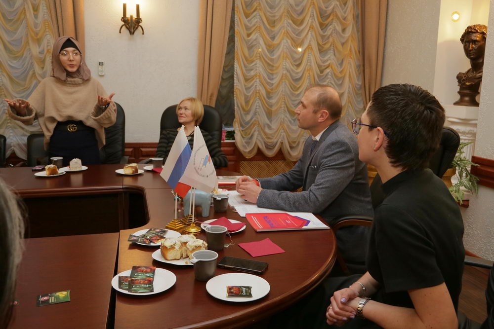 Чай с ароматом дружбы и взаимопонимания