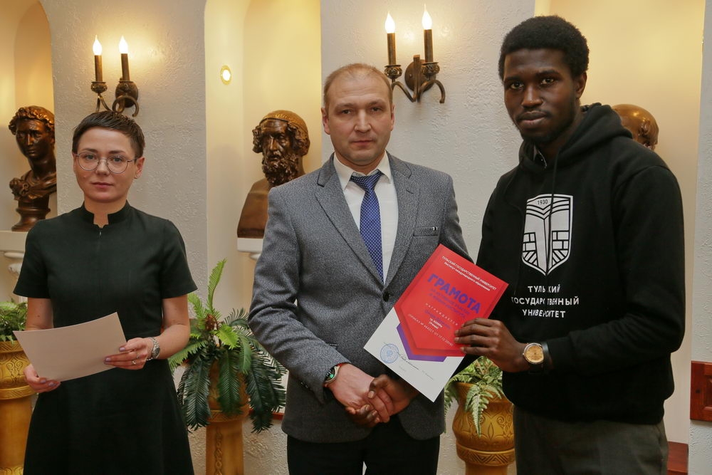 Чай с ароматом дружбы и взаимопонимания