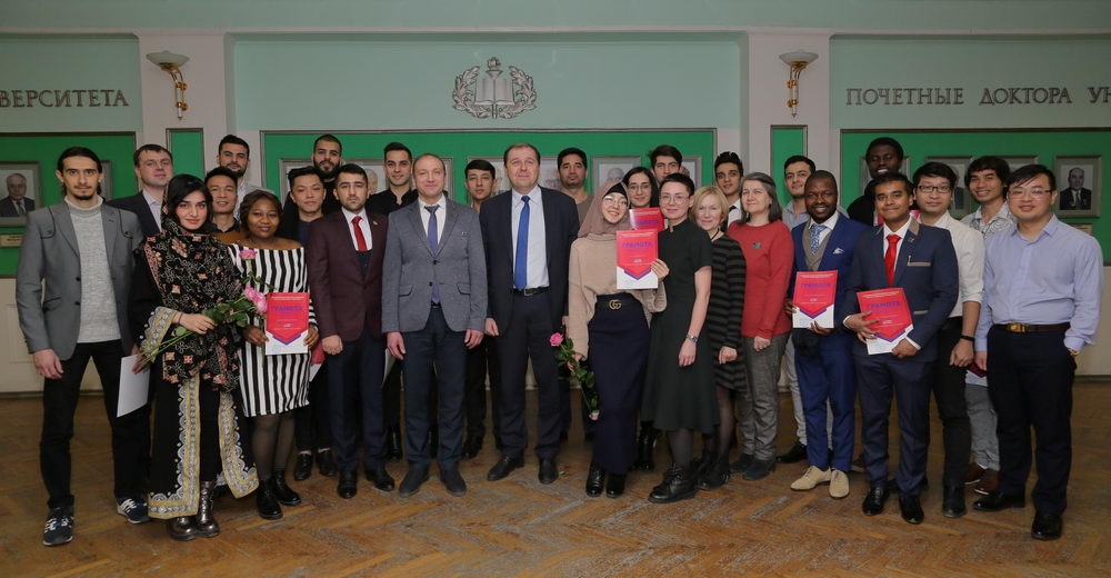 Чай с ароматом дружбы и взаимопонимания