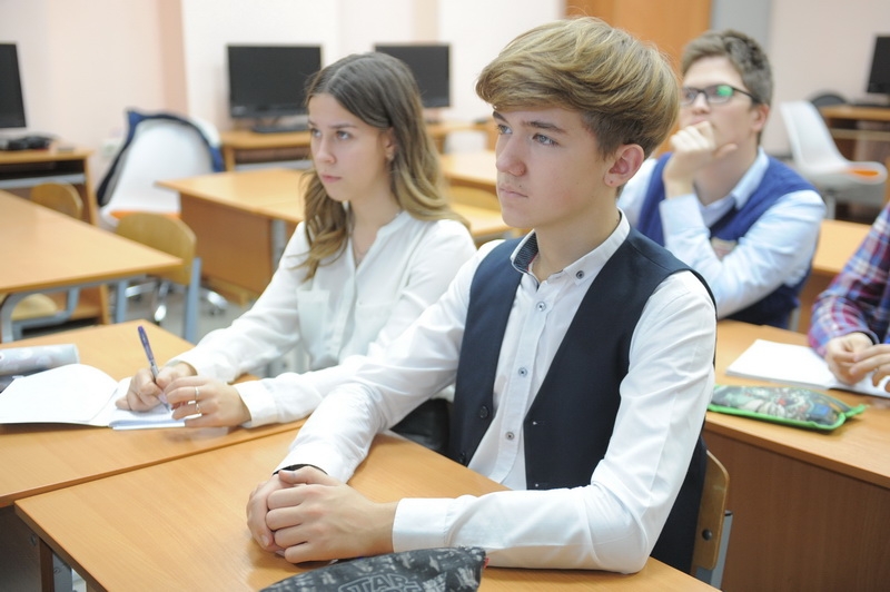 Физмат школа научит программировать