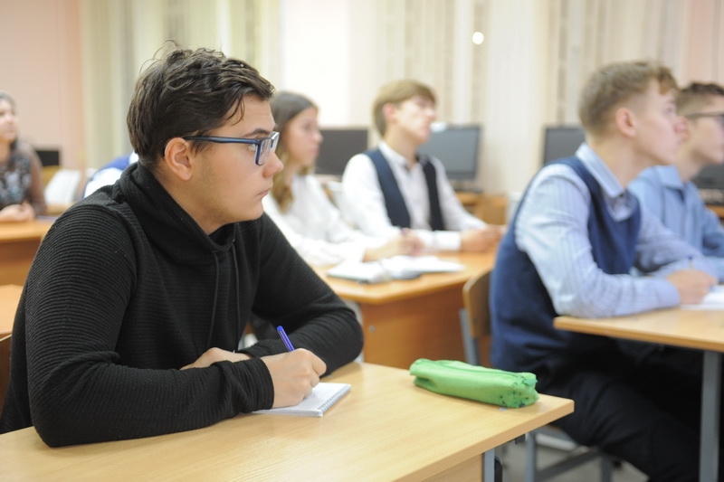 Физмат школа научит программировать