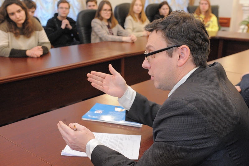 Следы в интернете — самые заметные