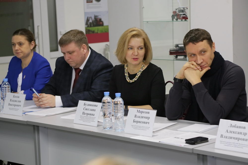 Образовательному процессу — модернизация. Выпускникам — трудоустройство. 