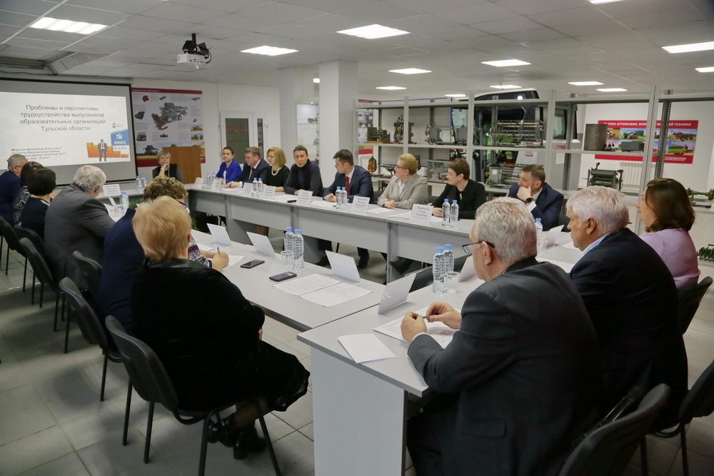 Образовательному процессу — модернизация. Выпускникам — трудоустройство. 