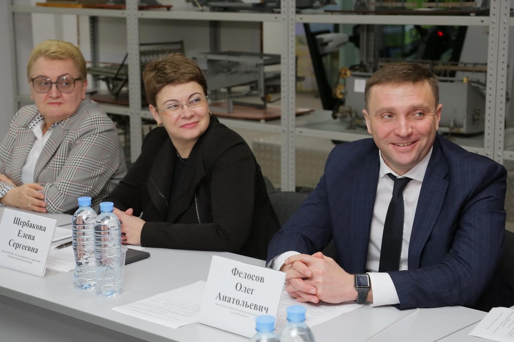 Образовательному процессу — модернизация. Выпускникам — трудоустройство. 