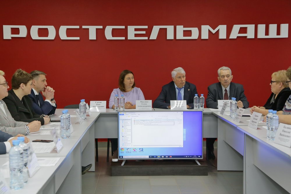 Образовательному процессу — модернизация. Выпускникам — трудоустройство. 