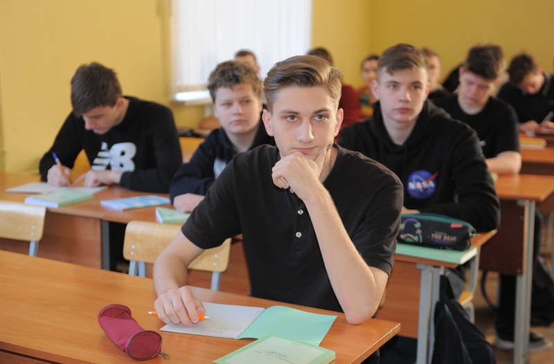 Старшеклассники, готовьтесь к экзамену по физике в ТулГУ!     