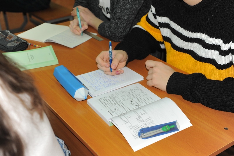 Старшеклассники, готовьтесь к экзамену по физике в ТулГУ!     