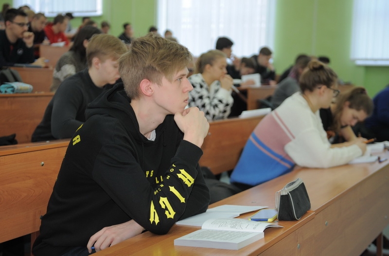 Старшеклассники, готовьтесь к экзамену по физике в ТулГУ!     