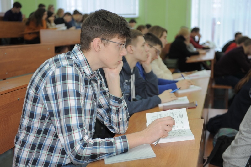 Старшеклассники, готовьтесь к экзамену по физике в ТулГУ!     