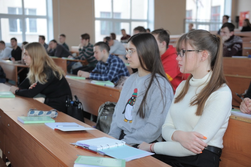 Старшеклассники, готовьтесь к экзамену по физике в ТулГУ!     