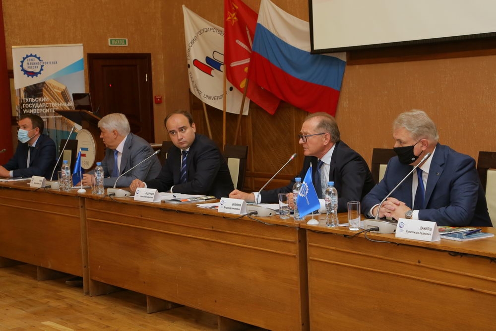 О «цифре» в образовании и промышленности