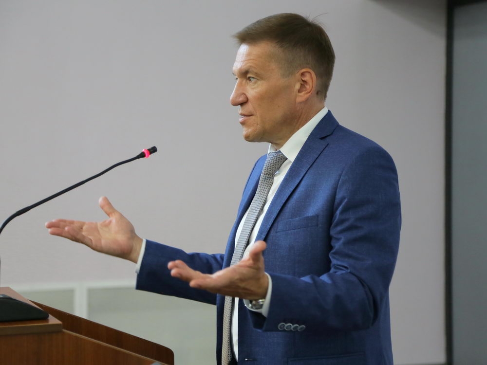 Сохранить истории немеркнущую память!