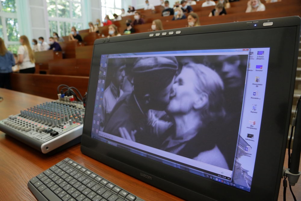 Сохранить истории немеркнущую память!