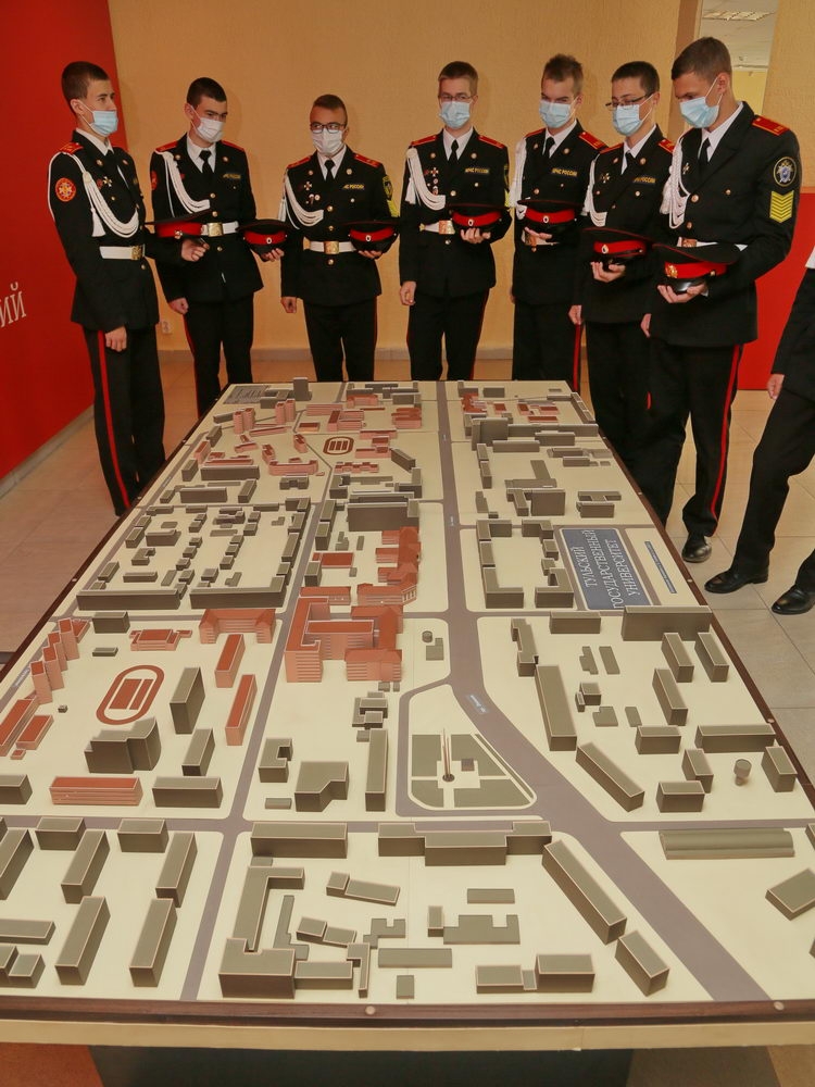 Из кадетов — в студенты и курсанты    