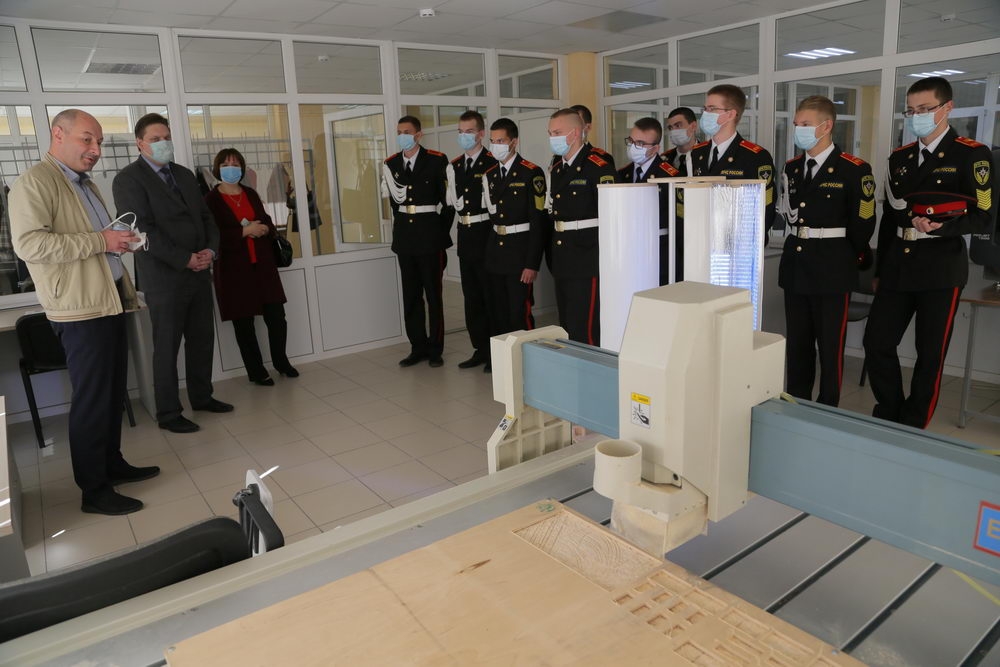 Из кадетов — в студенты и курсанты    