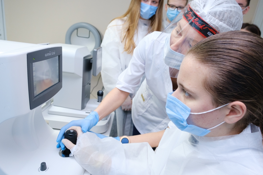  Быть готовыми помогать людям