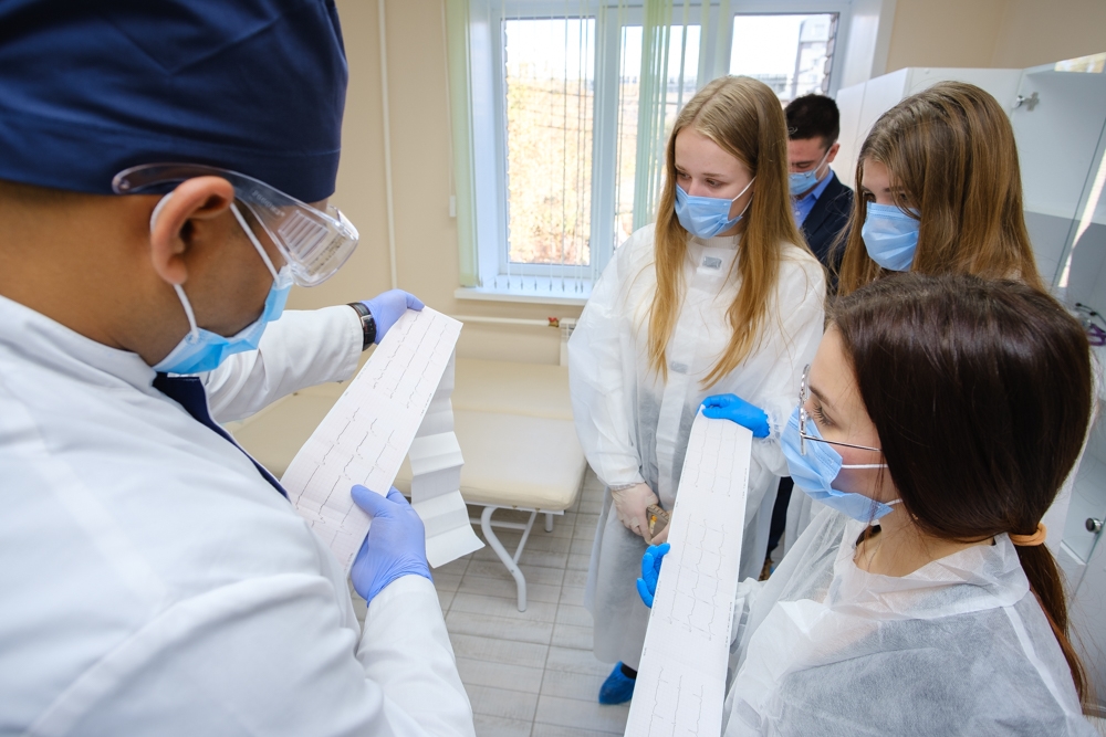  Быть готовыми помогать людям