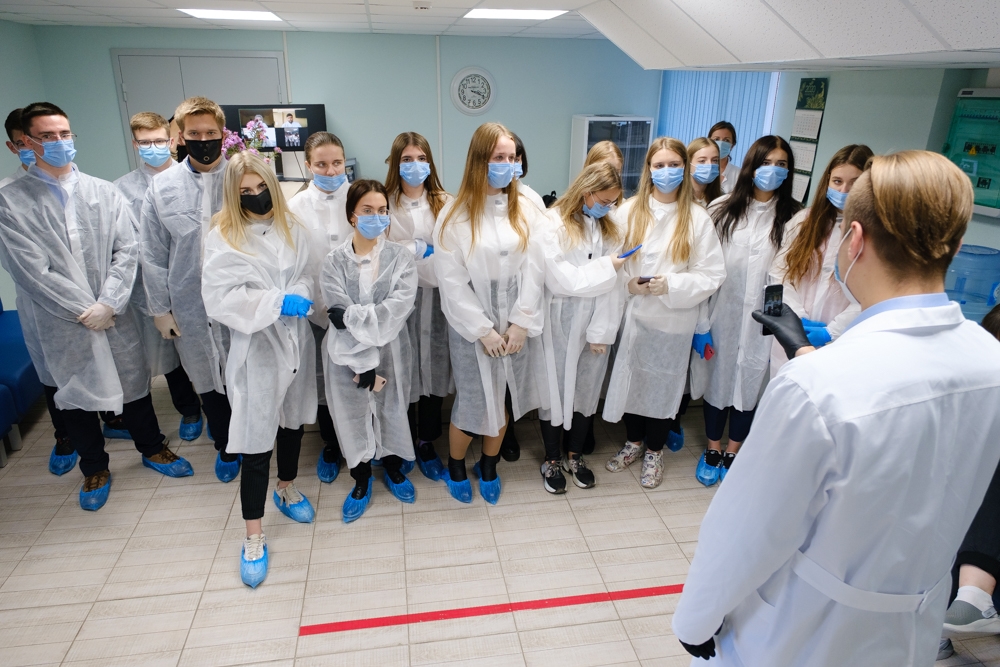  Быть готовыми помогать людям