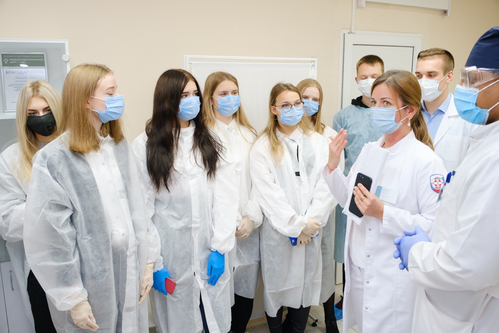  Быть готовыми помогать людям