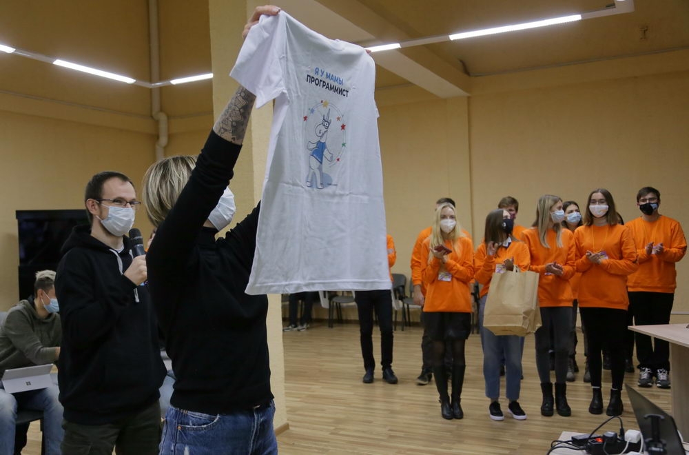 Накодили и хакнули