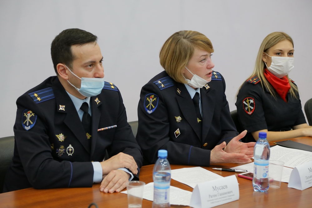 Знакомьтесь, полиция