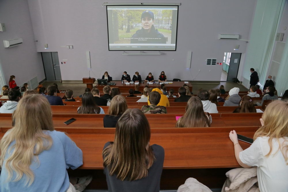 Знакомьтесь, полиция