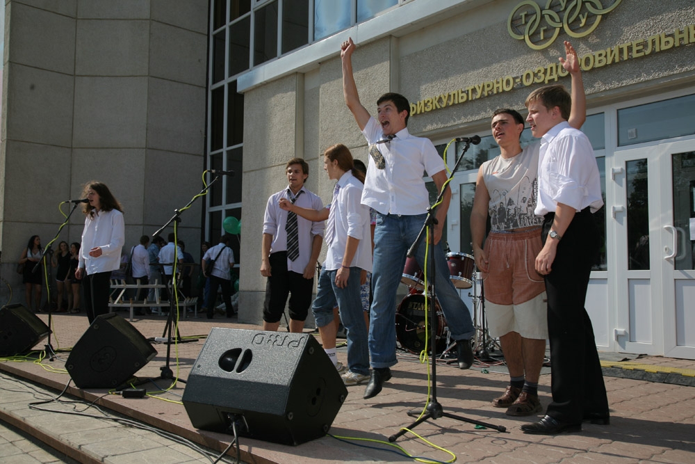 Перваки зажигают! И не только они