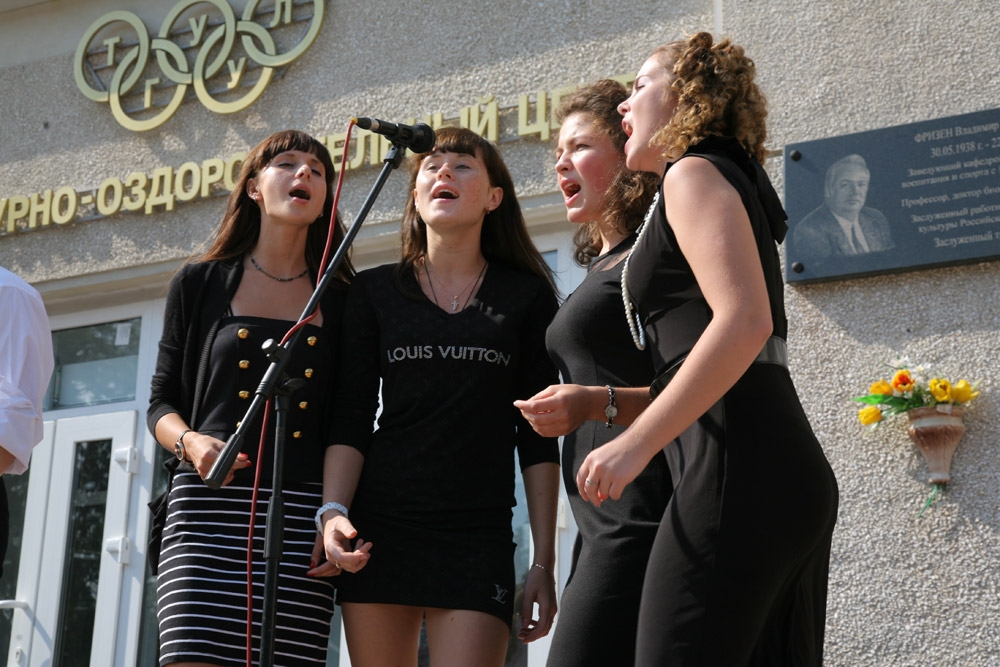 Перваки зажигают! И не только они