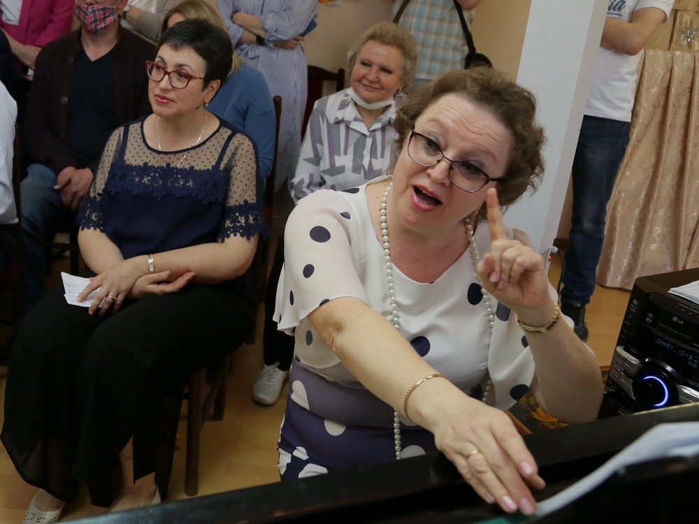 Жалко расставаться с любимым детским садом          