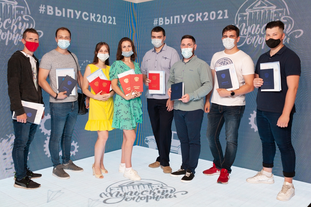 Как ПТИнцы из гнезда