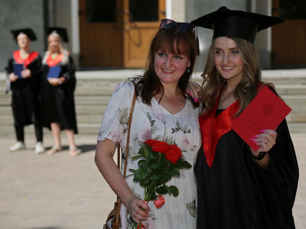 Как ПТИнцы из гнезда