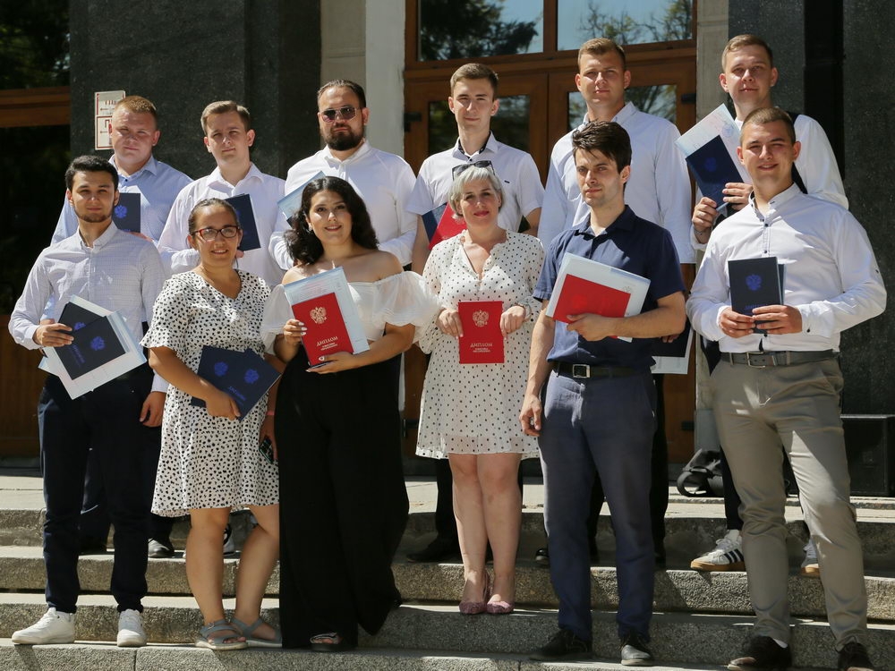 Как ПТИнцы из гнезда