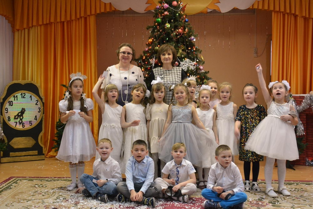 «Веселится мой народ, Колядка в гости к нам идёт»