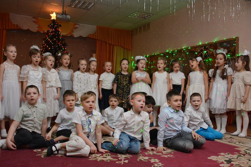 «Веселится мой народ, Колядка в гости к нам идёт»