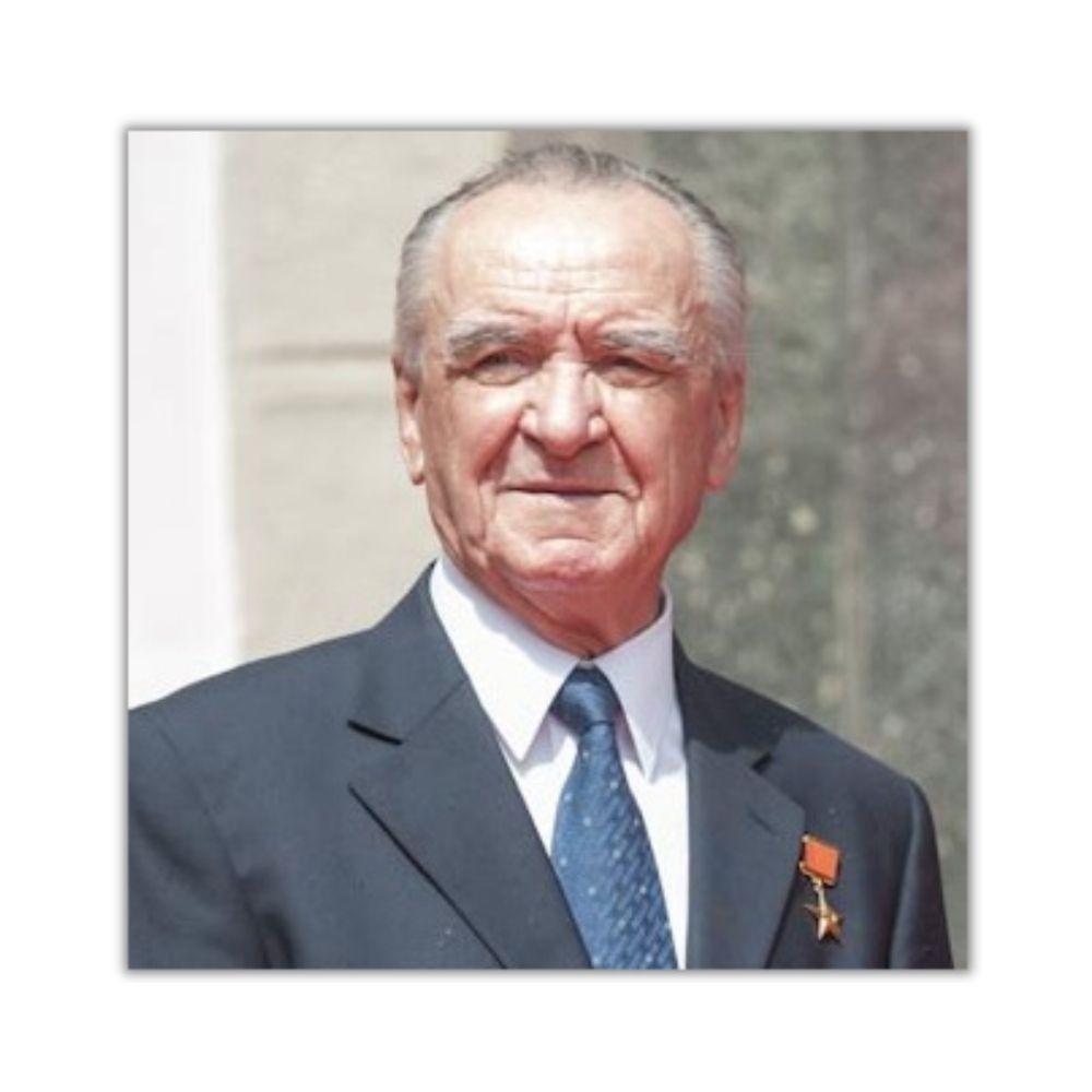 Человек. Гражданин. Учёный.