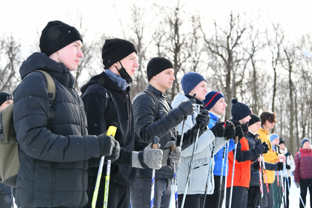 В День защитника Отечества — на лыжню