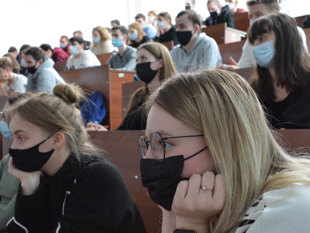 Постичь глубину истории          