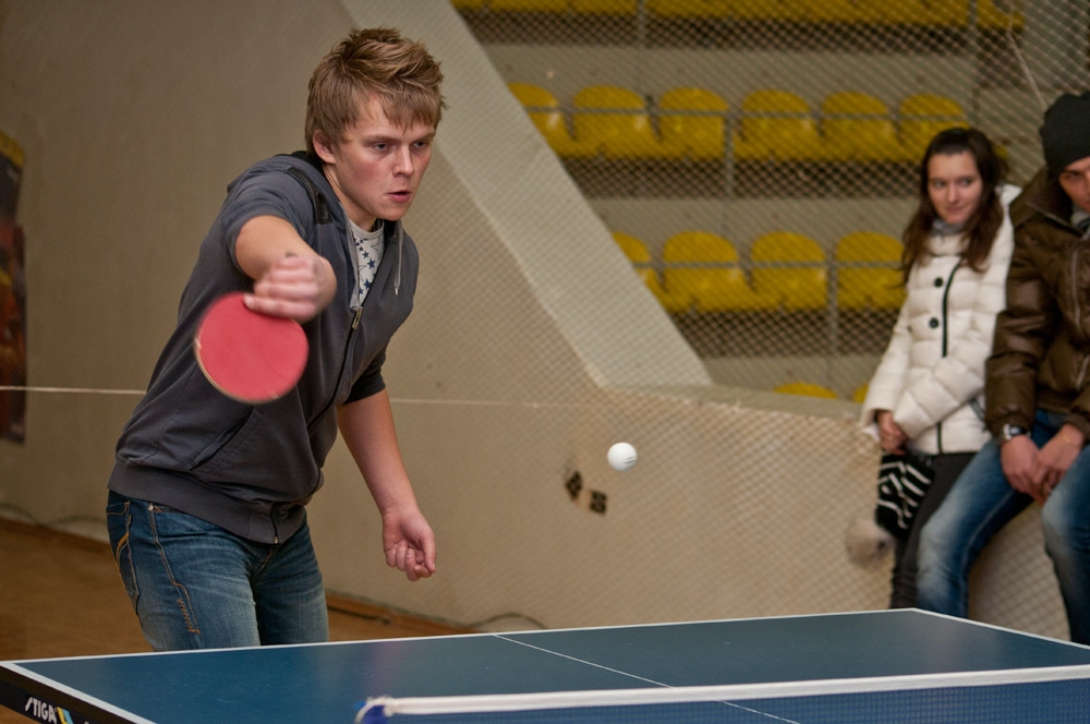 Настольный теннис — дело молодое