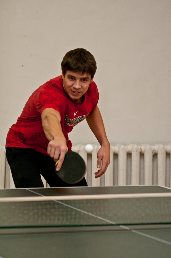 Настольный теннис — дело молодое