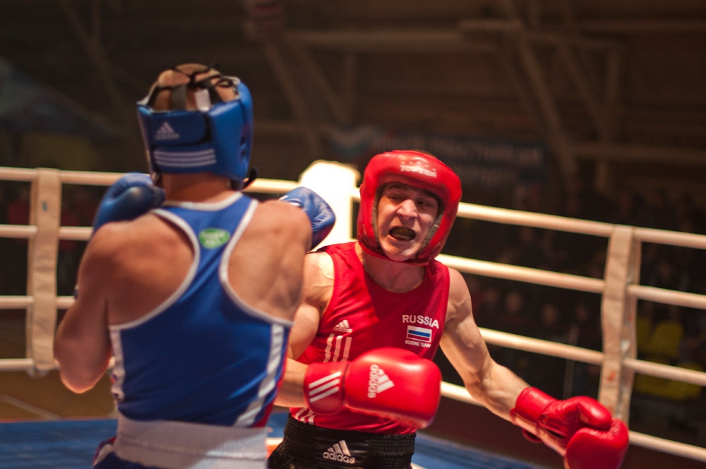 Студенты ТулГУ болеют за наших боксеров