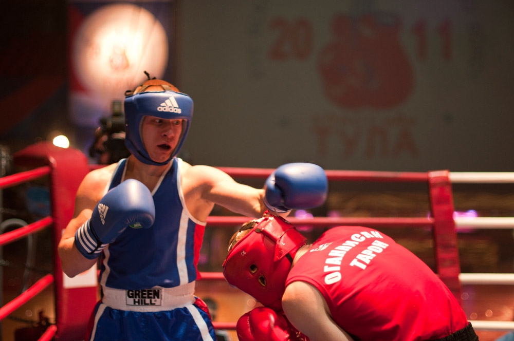 Студенты ТулГУ болеют за наших боксеров